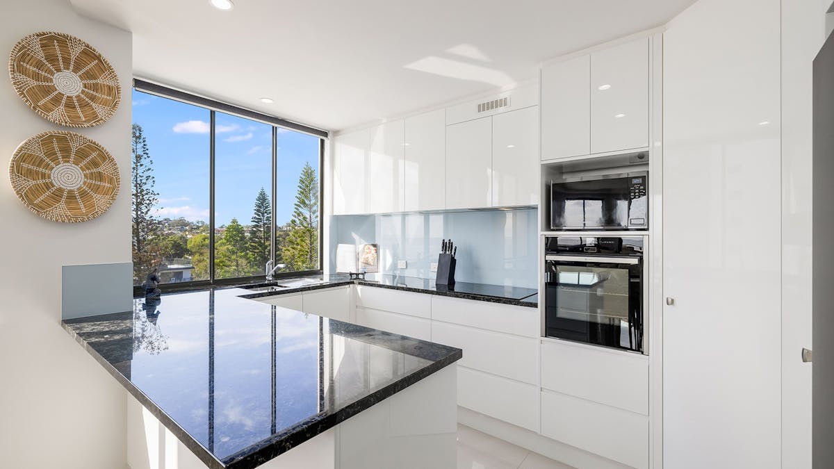 Meridian Alex Beach - Kitchen
