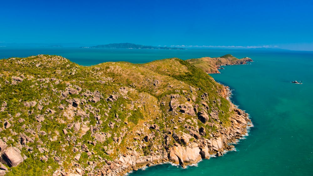 Cape Cleveland Scenic Flight - Townsville Helicopters