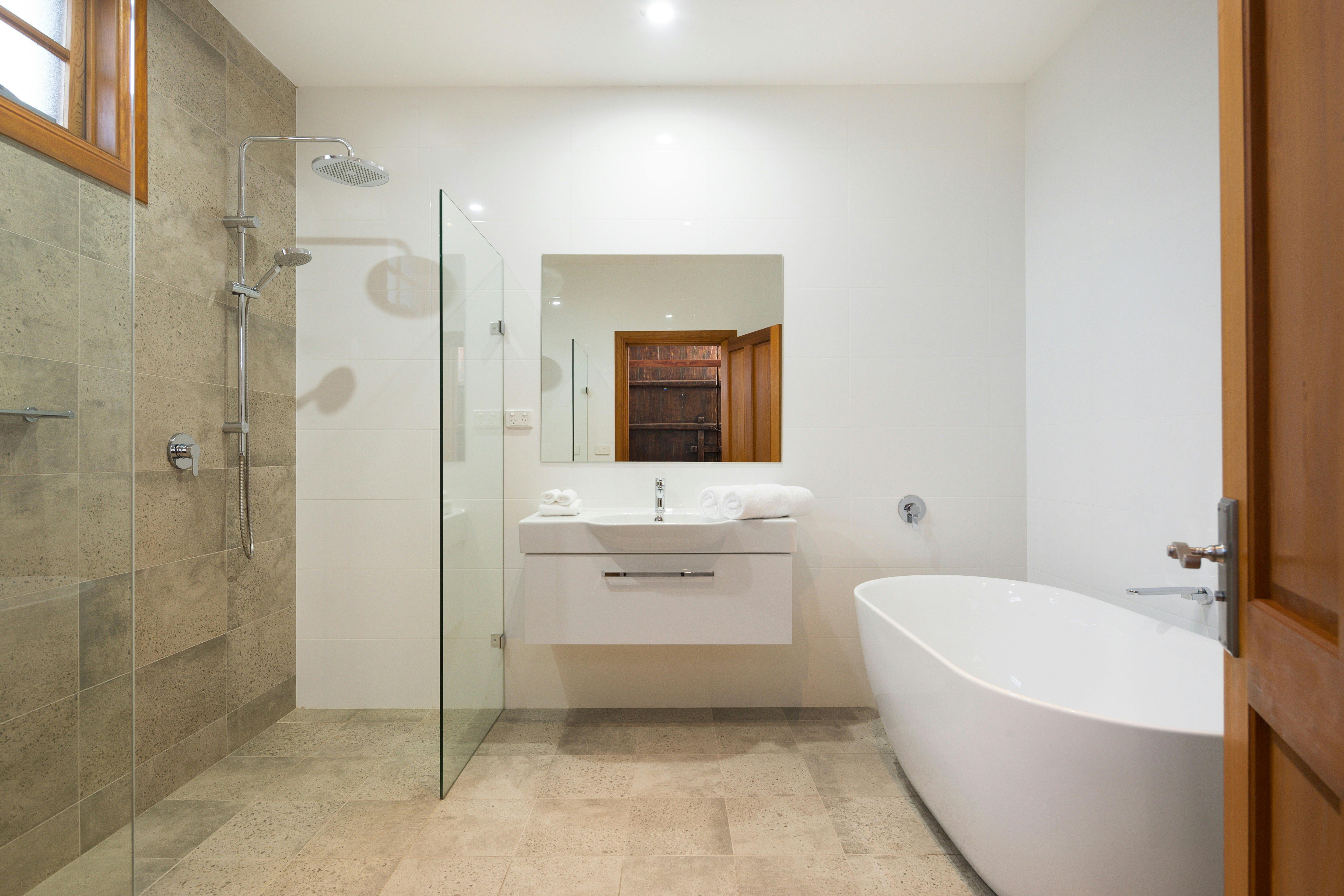 Enzo Cottage - Bathroom