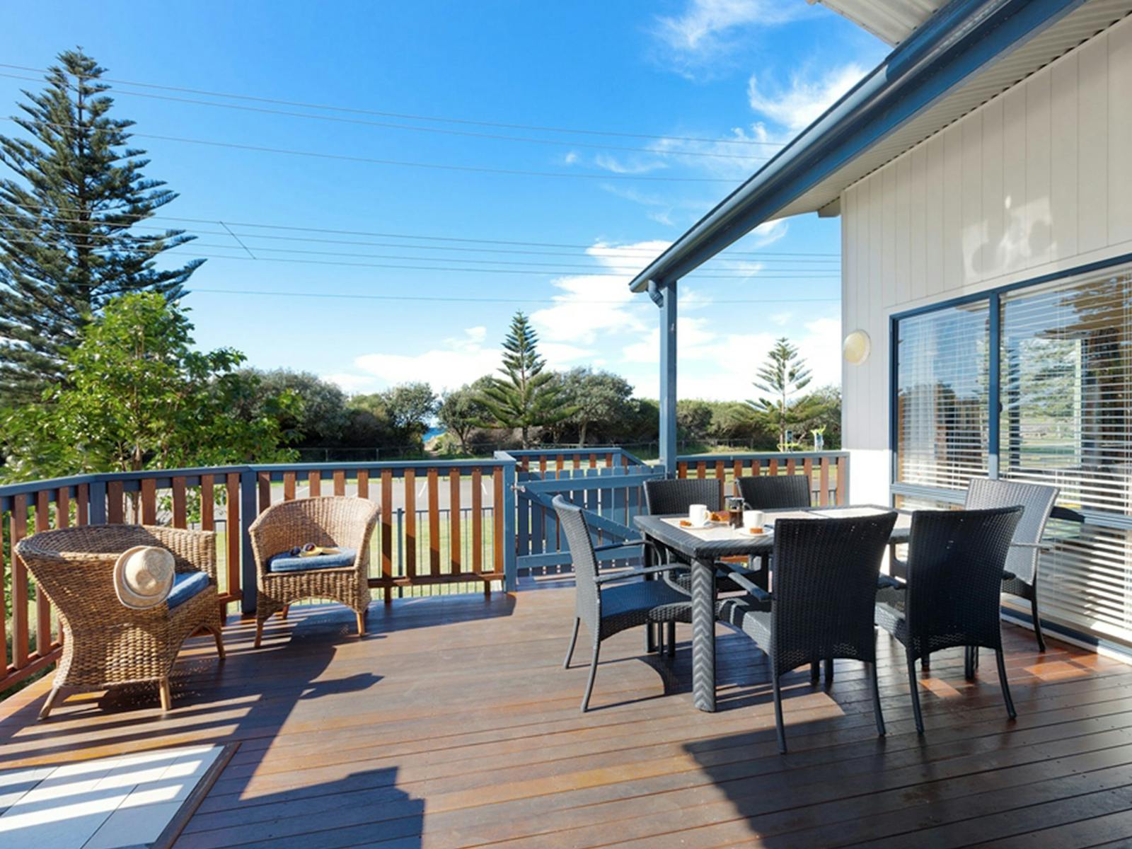 Kabinendeck im Werri Beach Holiday Park