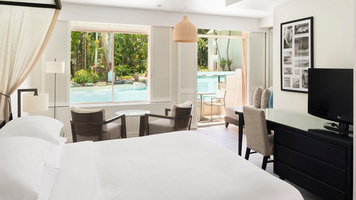 Lagoon Edge Studio Suite