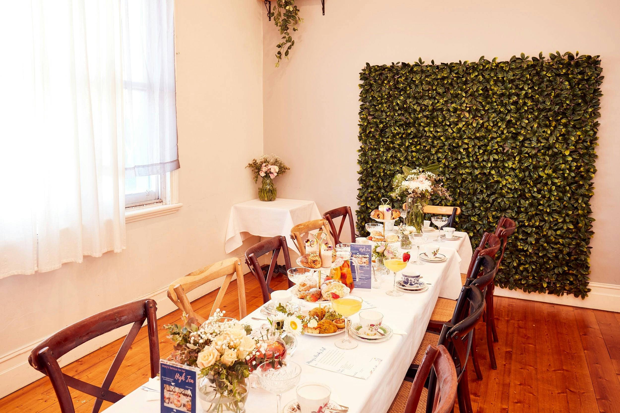 Bottomless Brunch at Mary Eats Cake