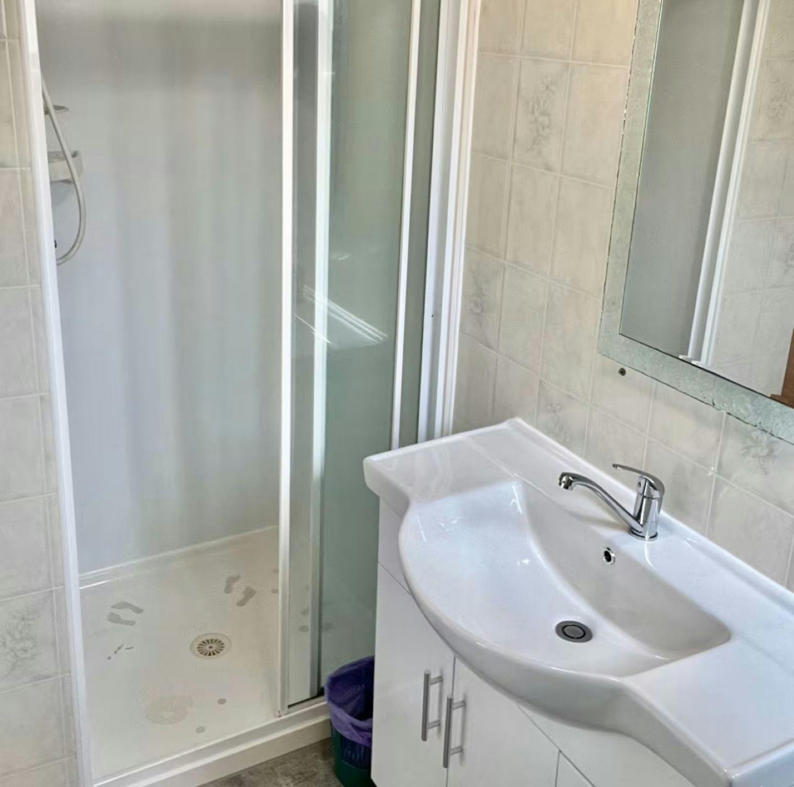 Garden Studio Stay - Airbnb- bathroom