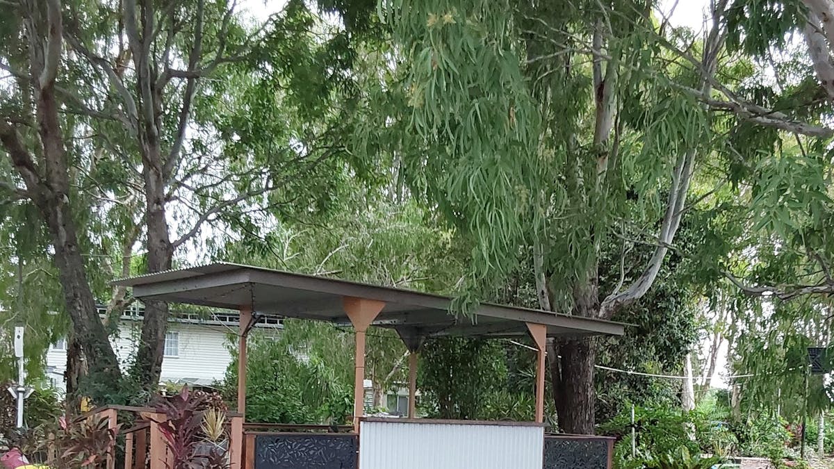 the deck amongst the gumtrees