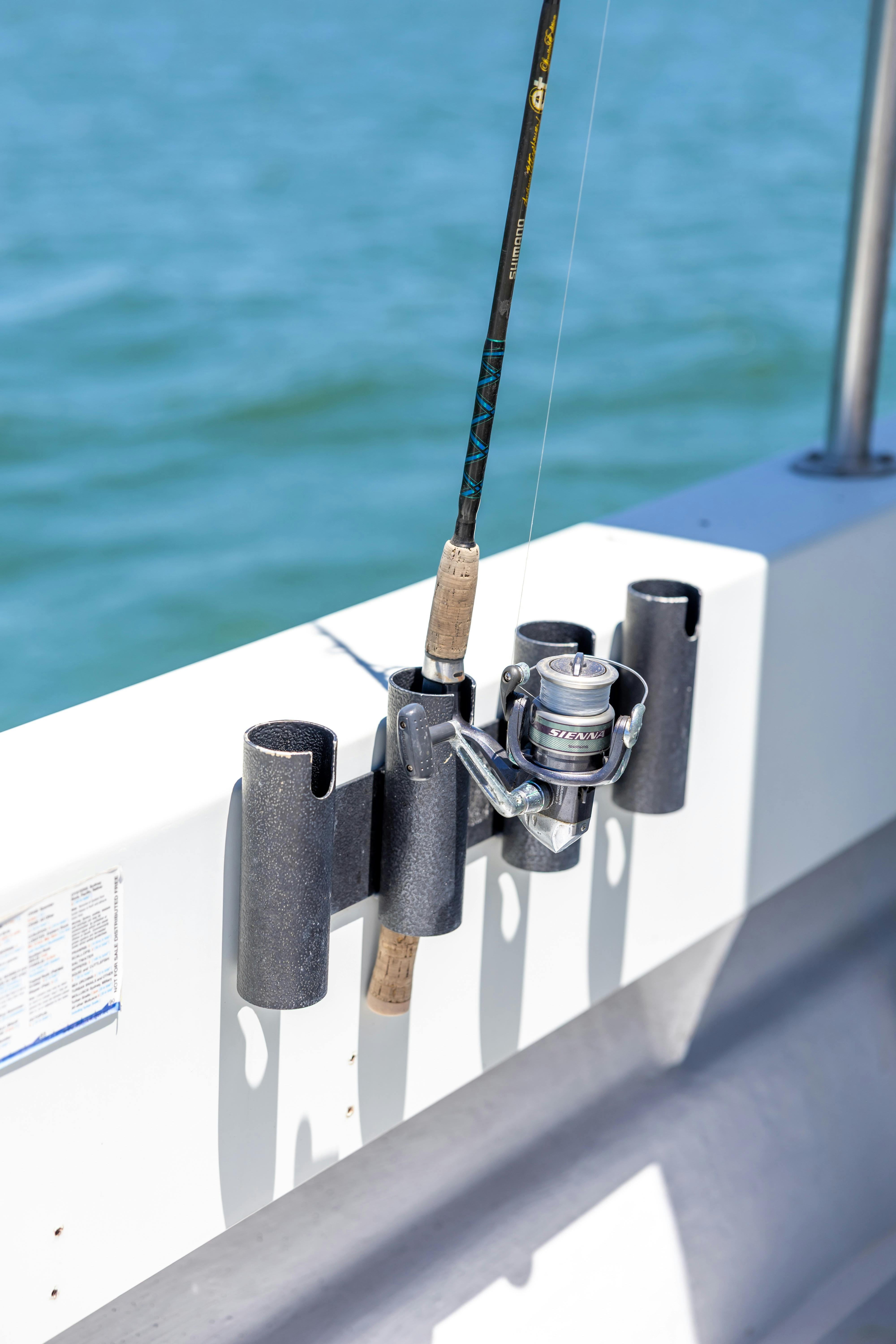 帶魚竿的魚竿架