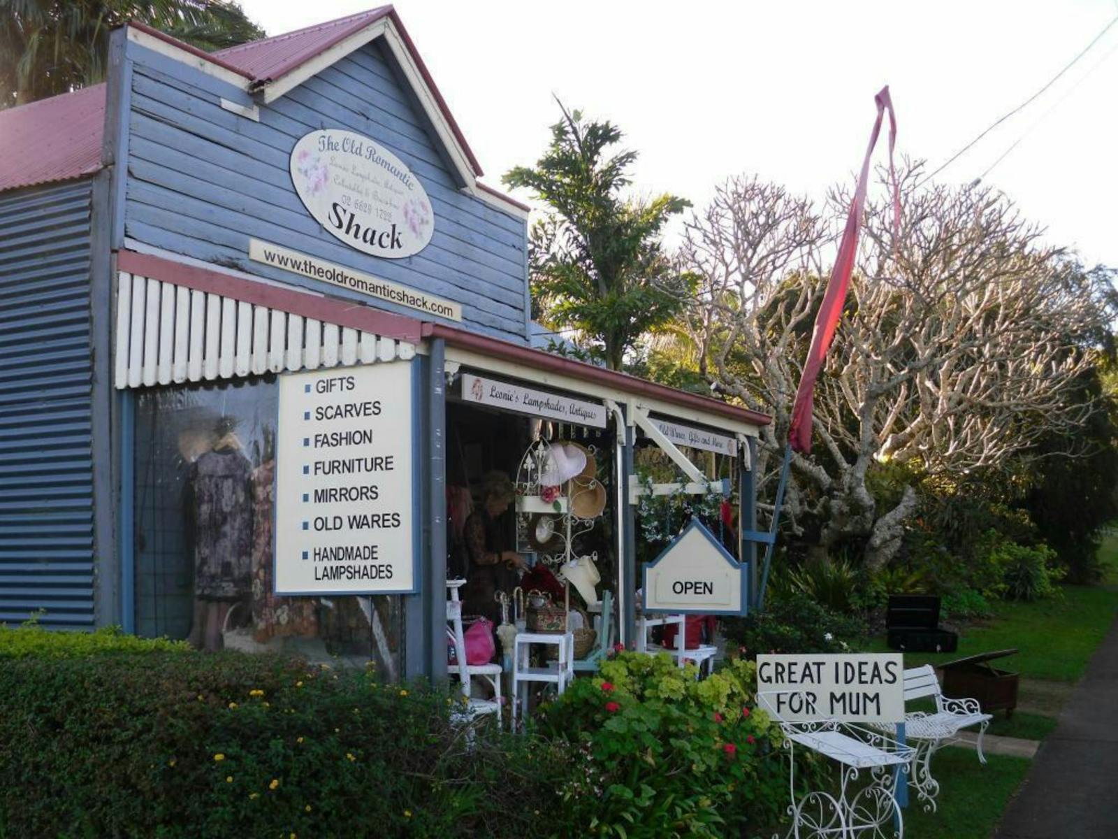 古いロマンチックな小屋のクルーンズ