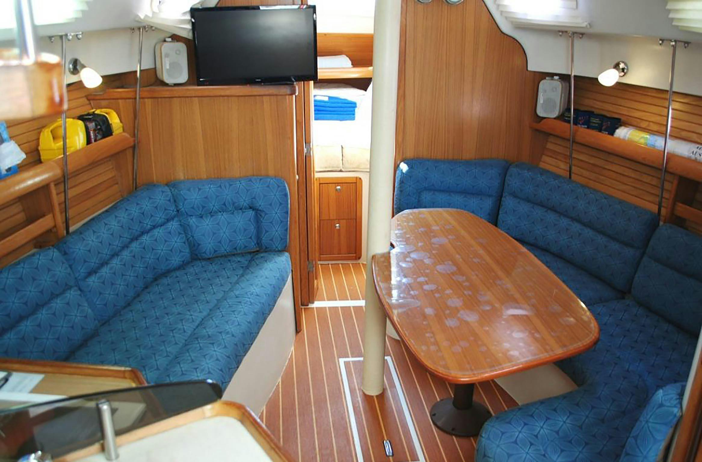 Charter Yachts Australia Sailing Yacht Rockstar Catalina 32