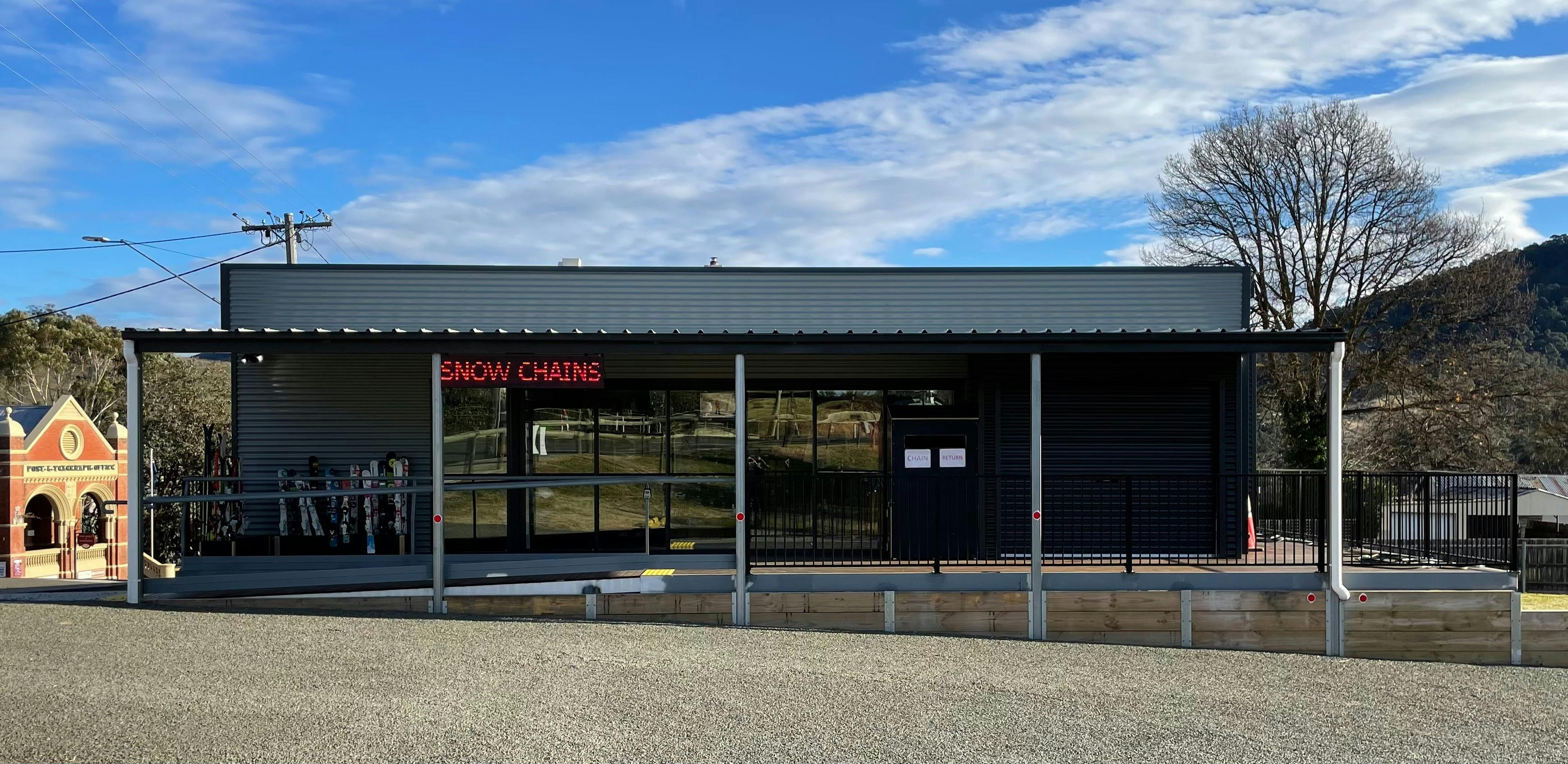 Hoys Omeo from carpark