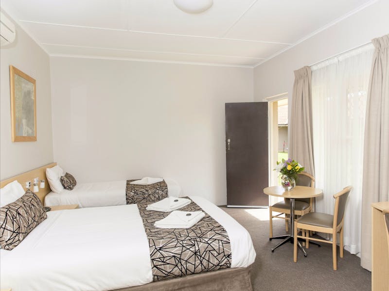 Bathurst Motor Inn NSW Holidays & Things to Do, Attractions and Events
