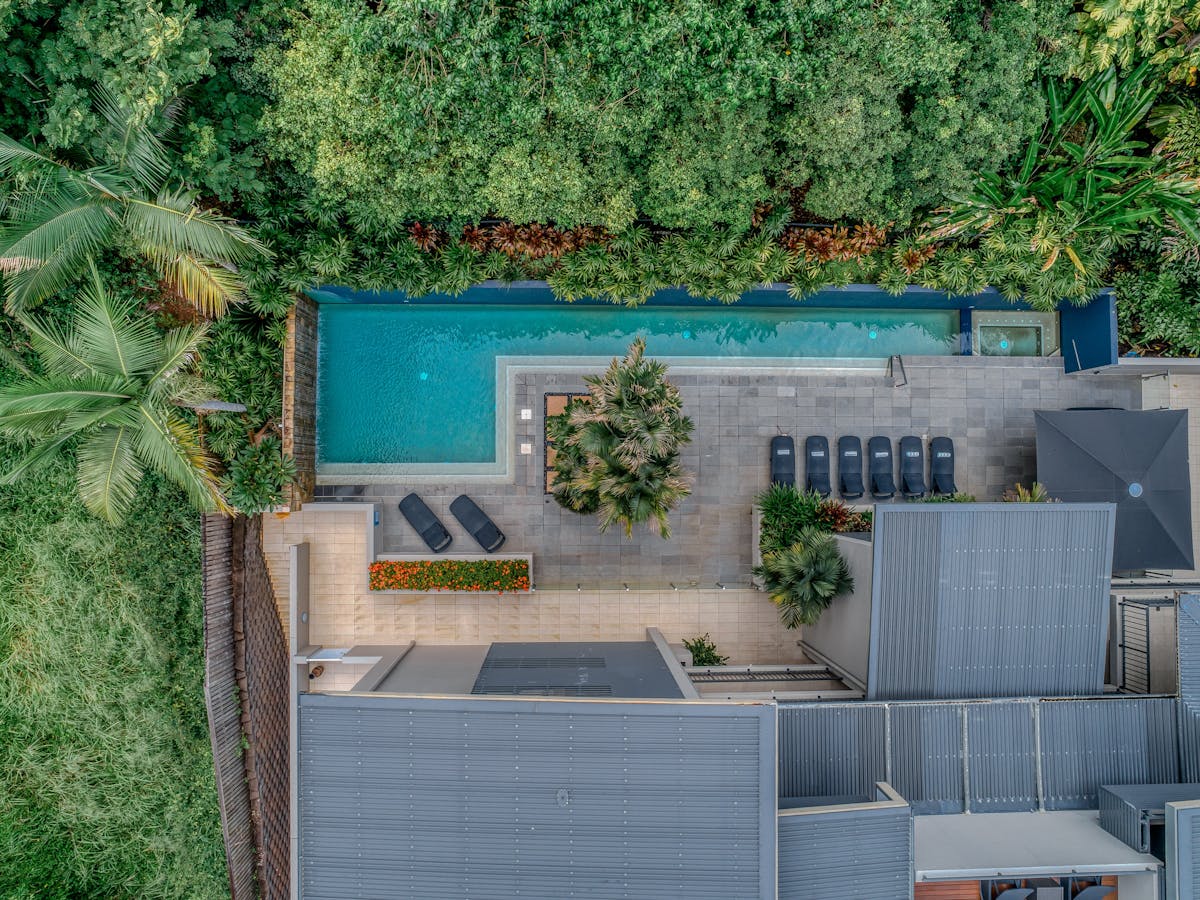 Pool aerial