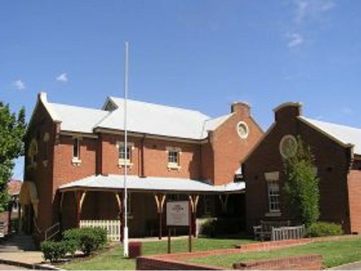 cowra heritage walk