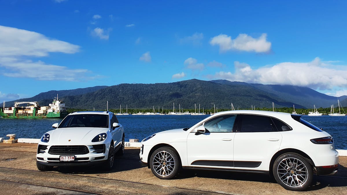 Cairns Luxury Car Hire and Tours