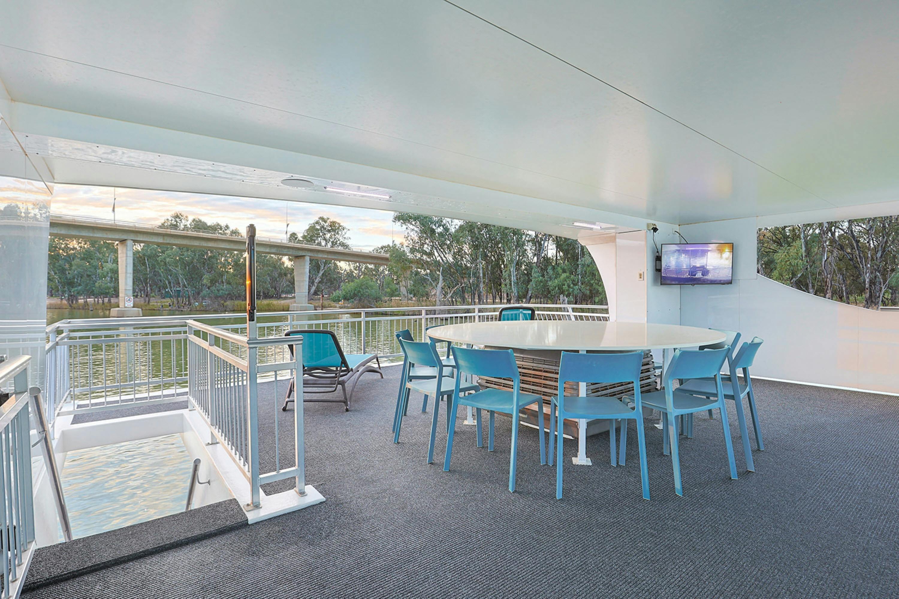 deck with seating
