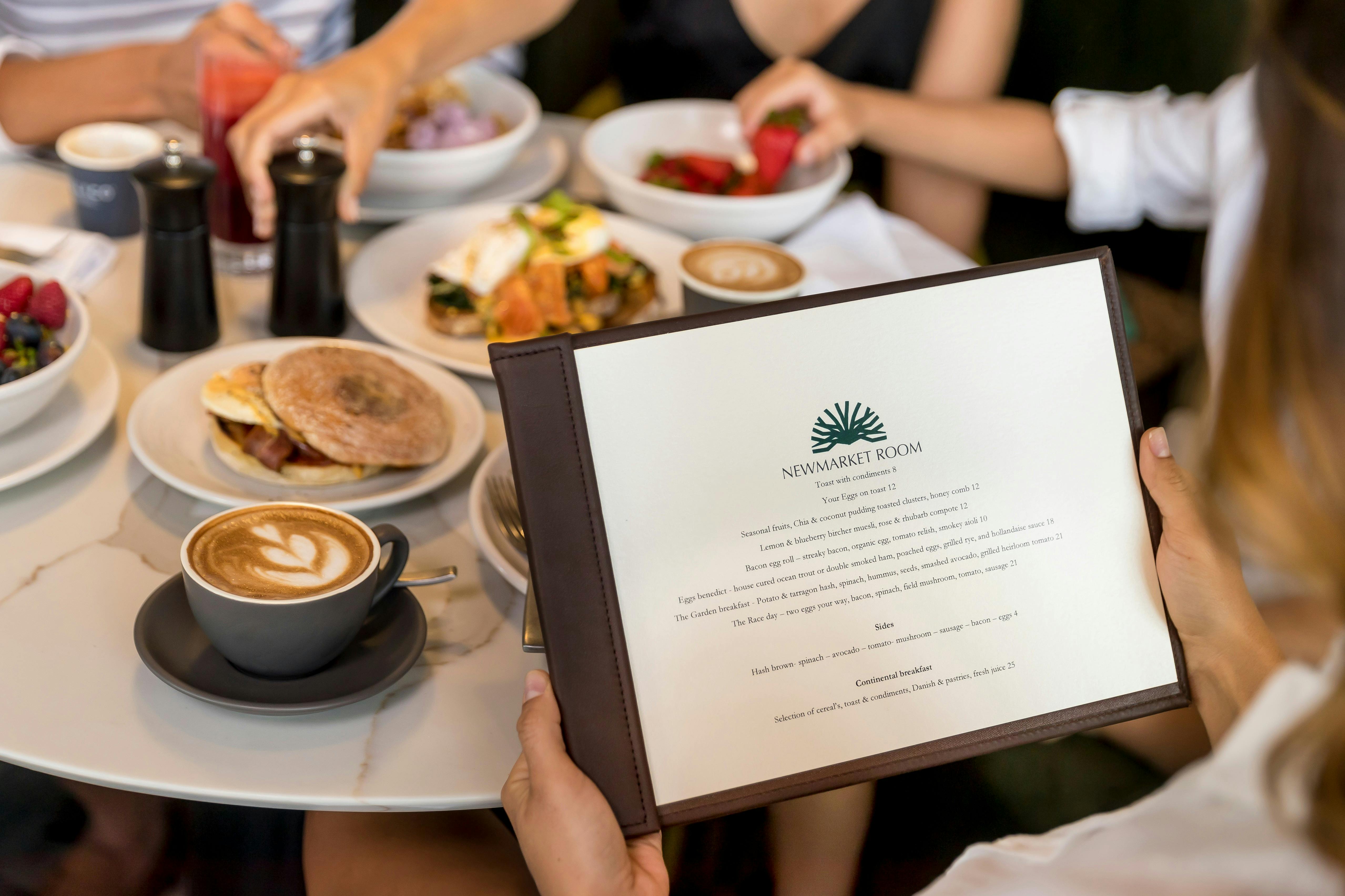 뉴마켓에서 아침식사