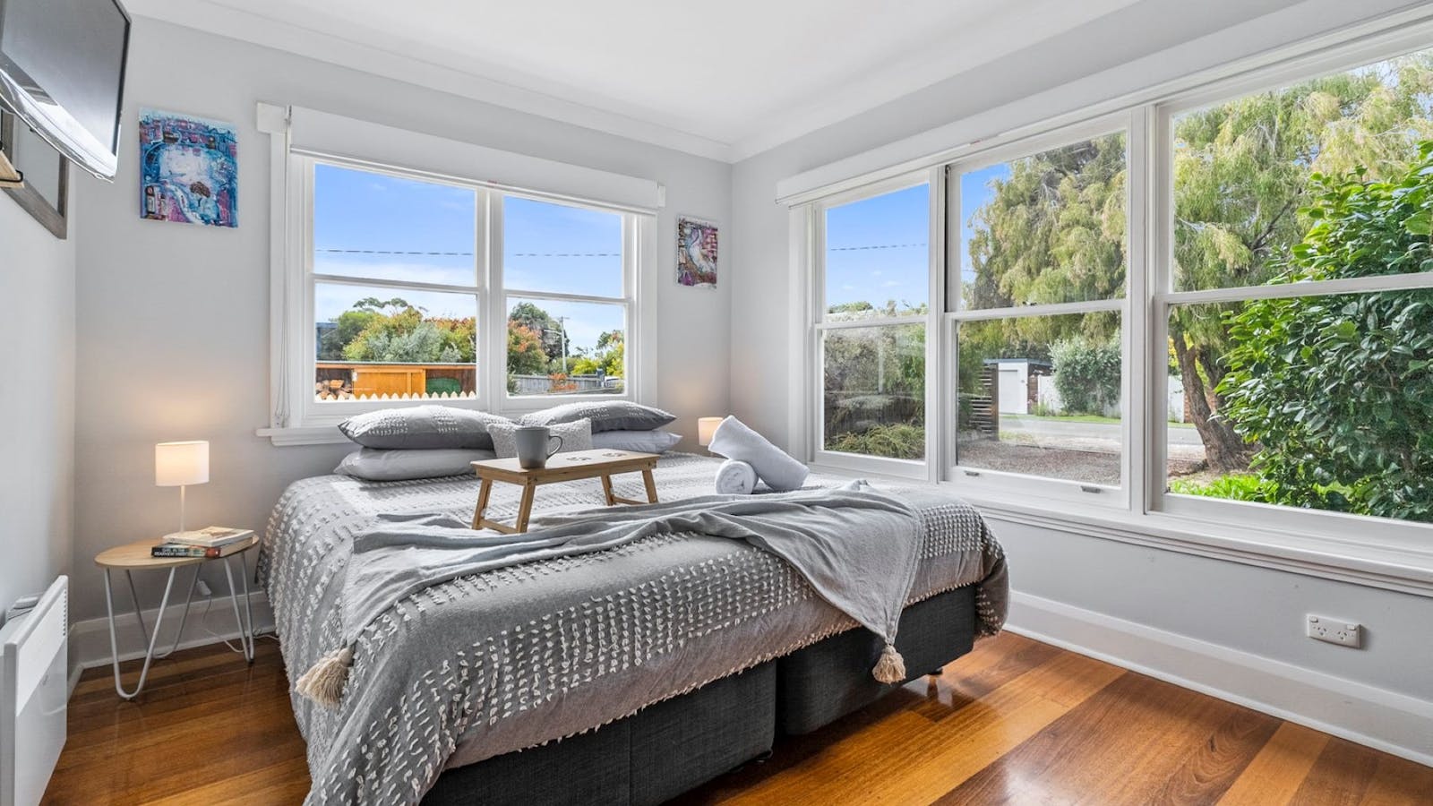 2nd Bedroom Kin Bed splits into 2 Singles . Panel Heater ,Television and Robe.