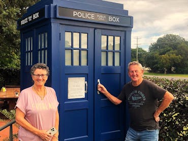 Free Tardis photo stand