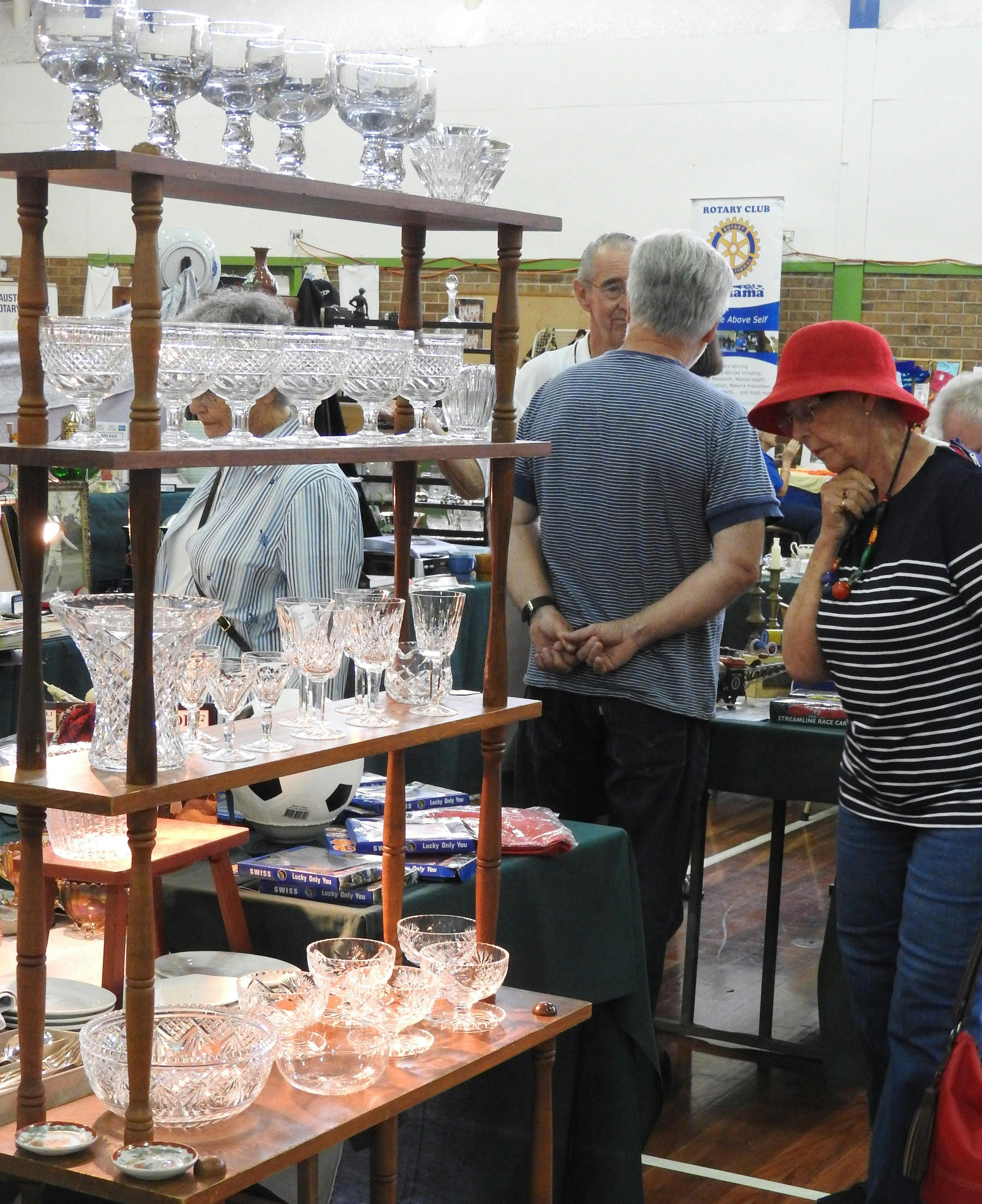 Antiques and Retro Fair in Kiama NSW Holidays & Things