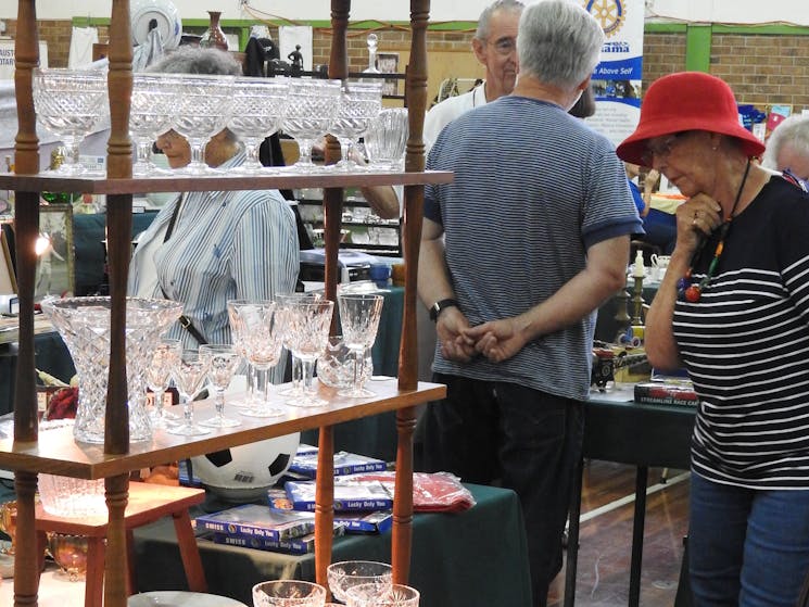 Antiques and Retro Fair in Kiama NSW Holidays & Things
