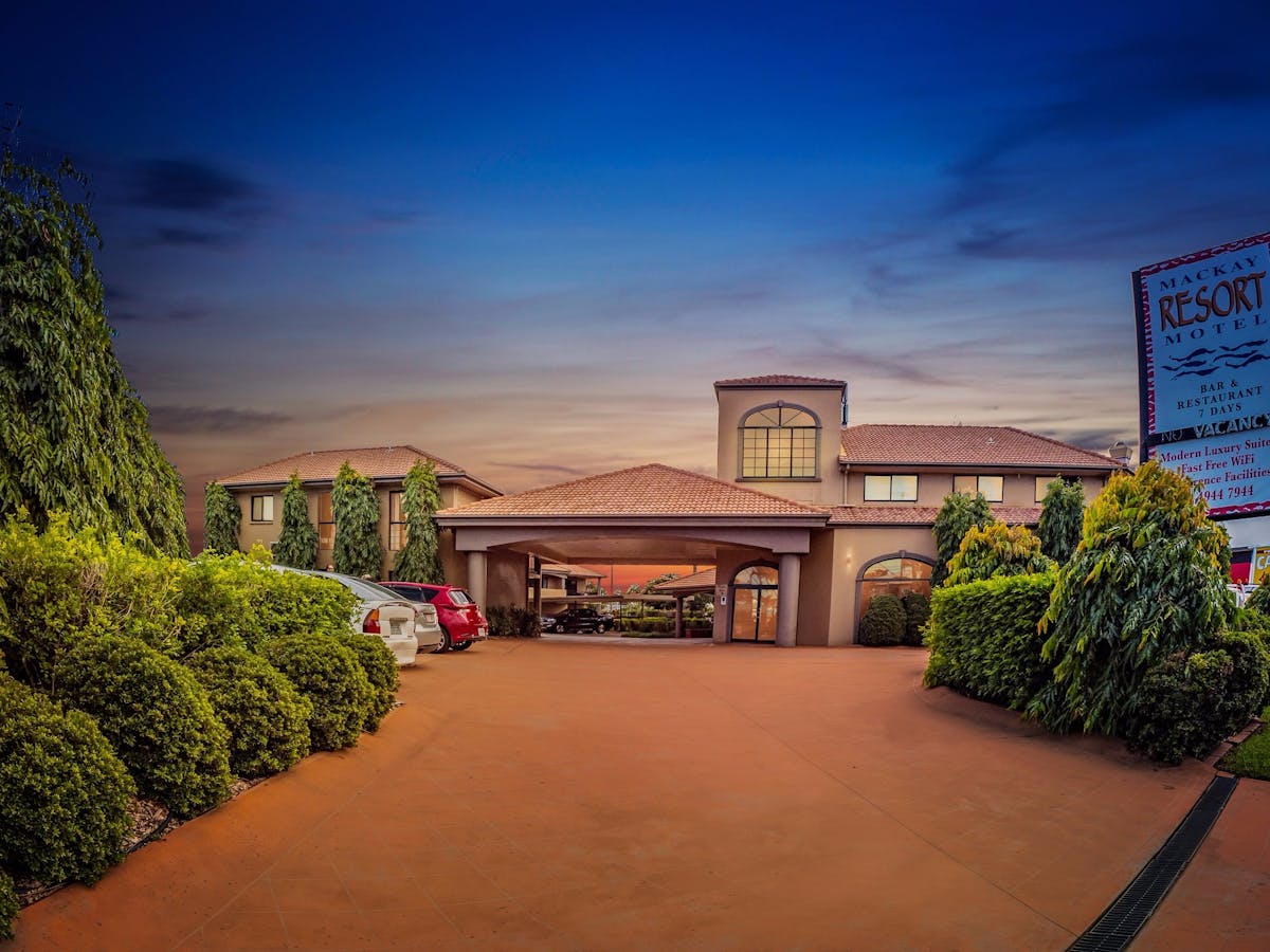 Mackay Resort Motel, Nebo Road. Set back off the street to ensure optimum peace and privacy