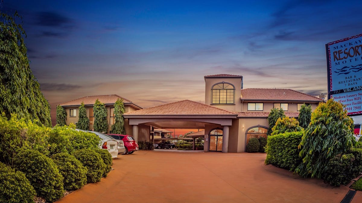 Mackay Resort Motel, Nebo Road. Set back off the street to ensure optimum peace and privacy