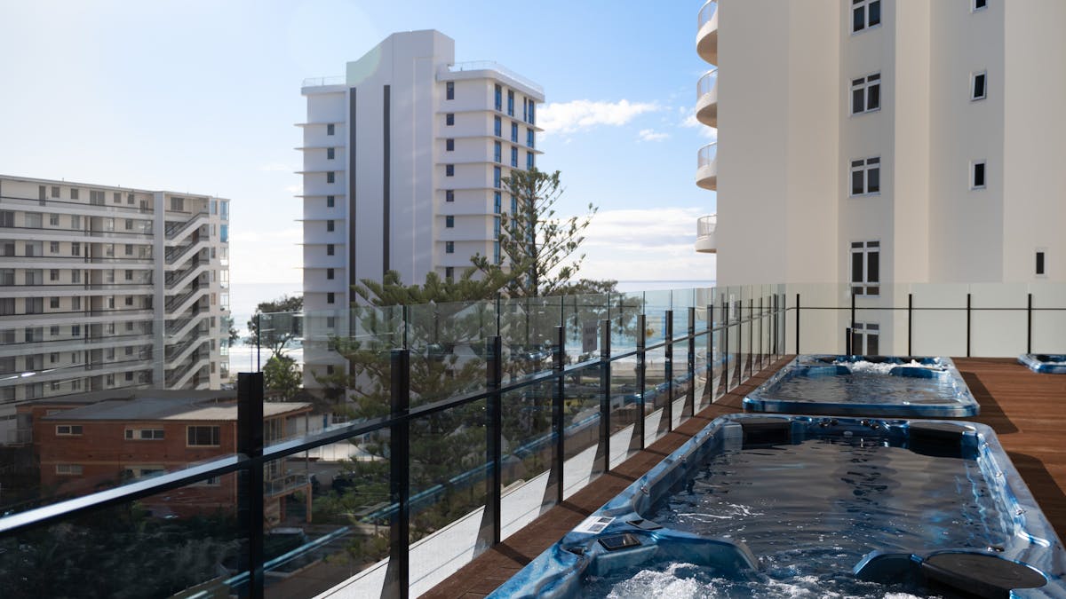 Mantra on View Hotel - Spa Deck