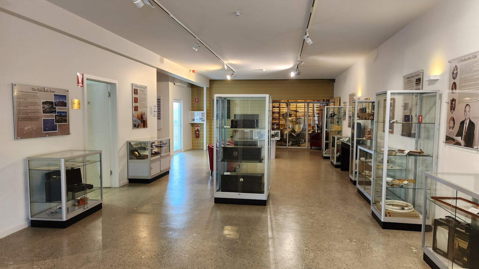 Grote Reber Museum: interior