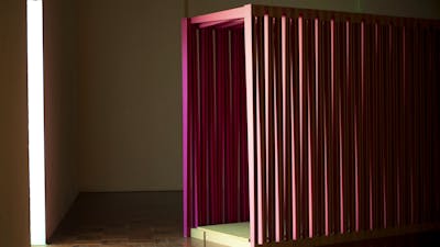 Francis Kenna, structure for reflected light, 2018. MDF paint 500 cm x 220 cm x 120 cm