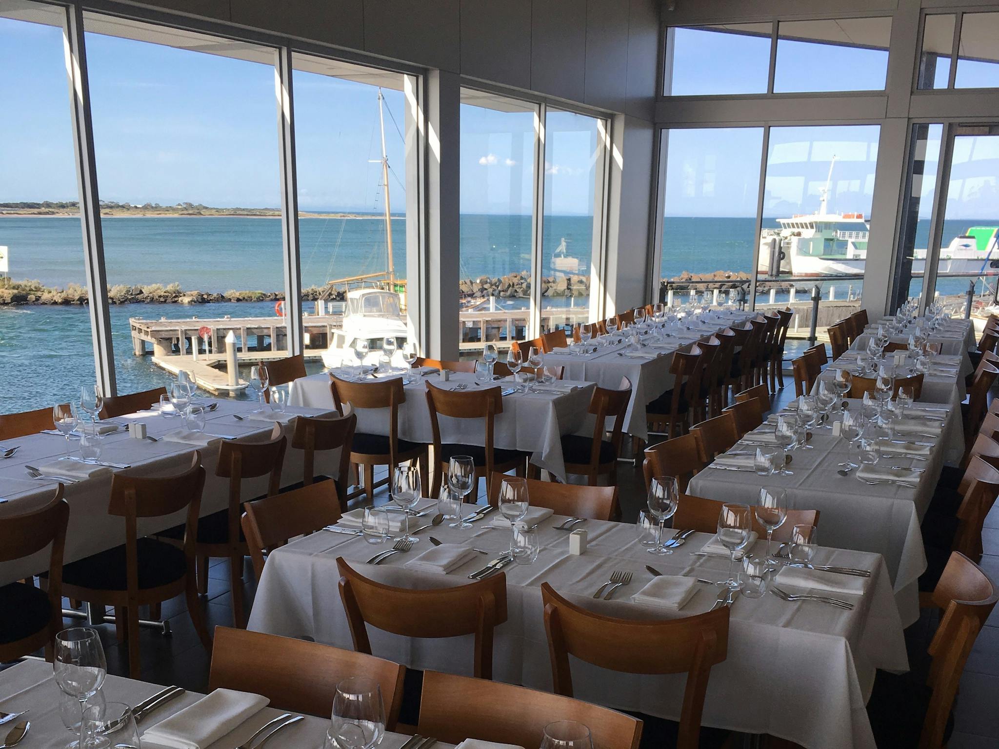 tables 360q functions new year's eve party champagne celebration