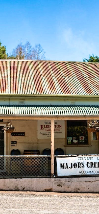 Majors Creek Pub