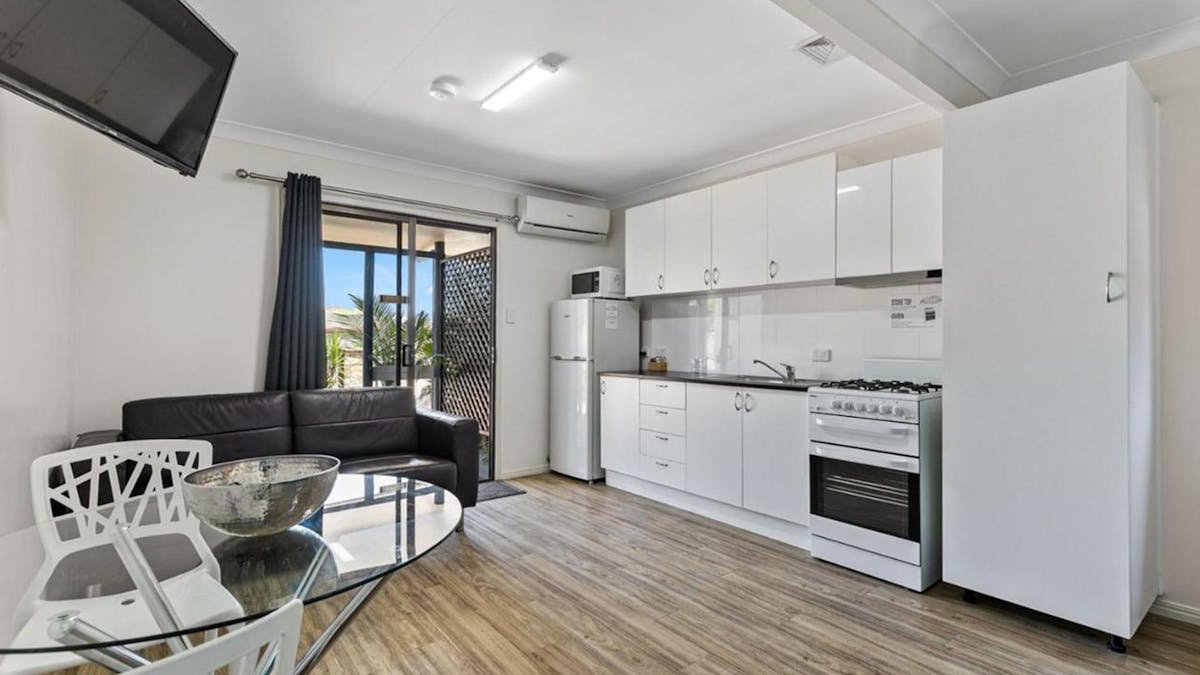 Villa Interior - Tasman Holiday Parks - Torquay Palms