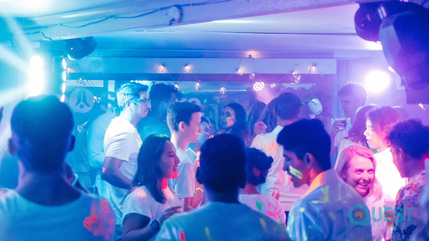 Party in KB's Noosa