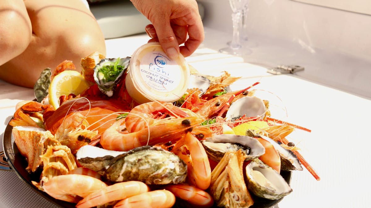 Enjoy a ready to eat FISHI platter - Boat Platter Enjoy a ready to eat FISHI platter - Boat Platter