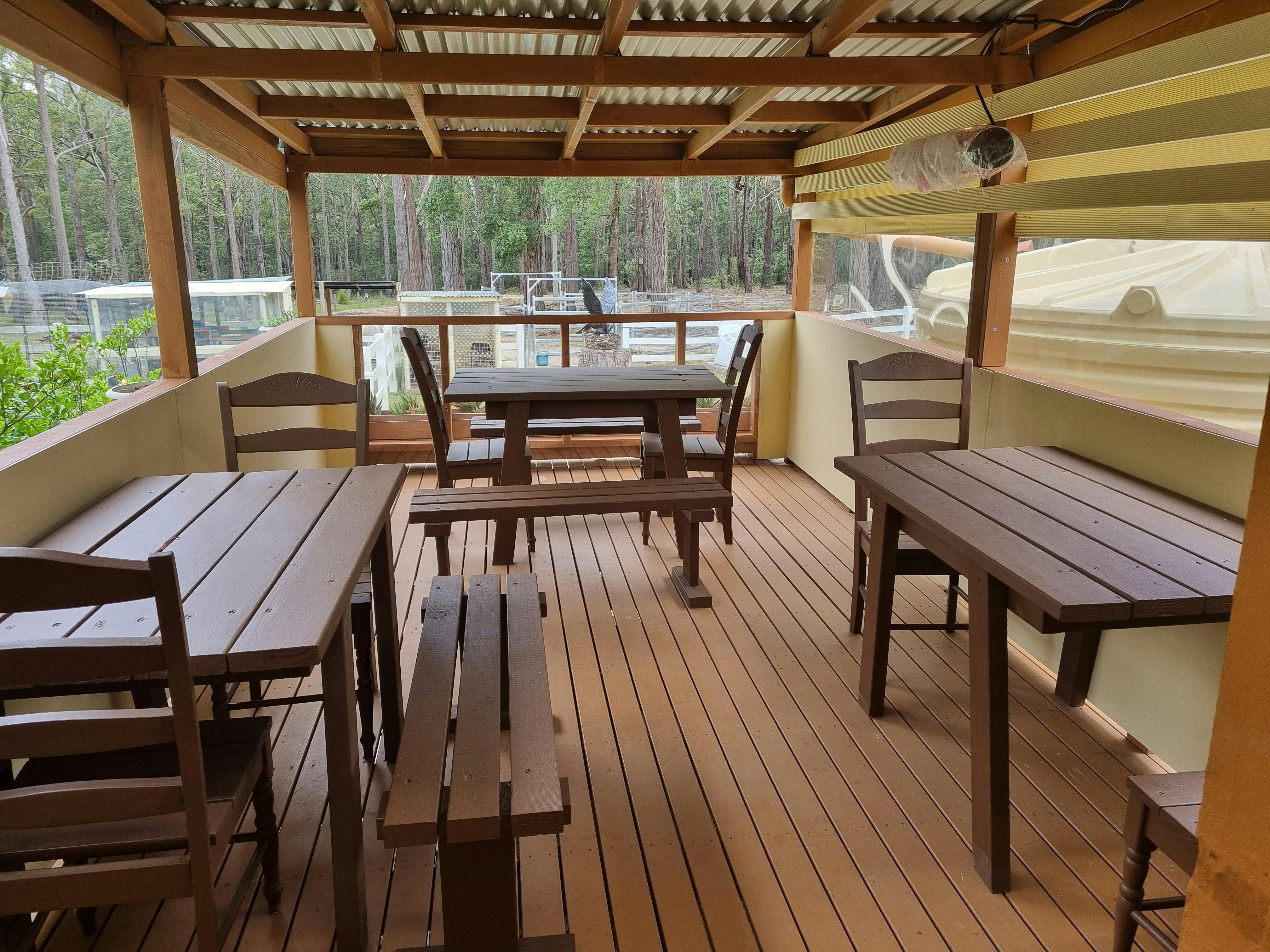 Outdoor Breakfast Bar