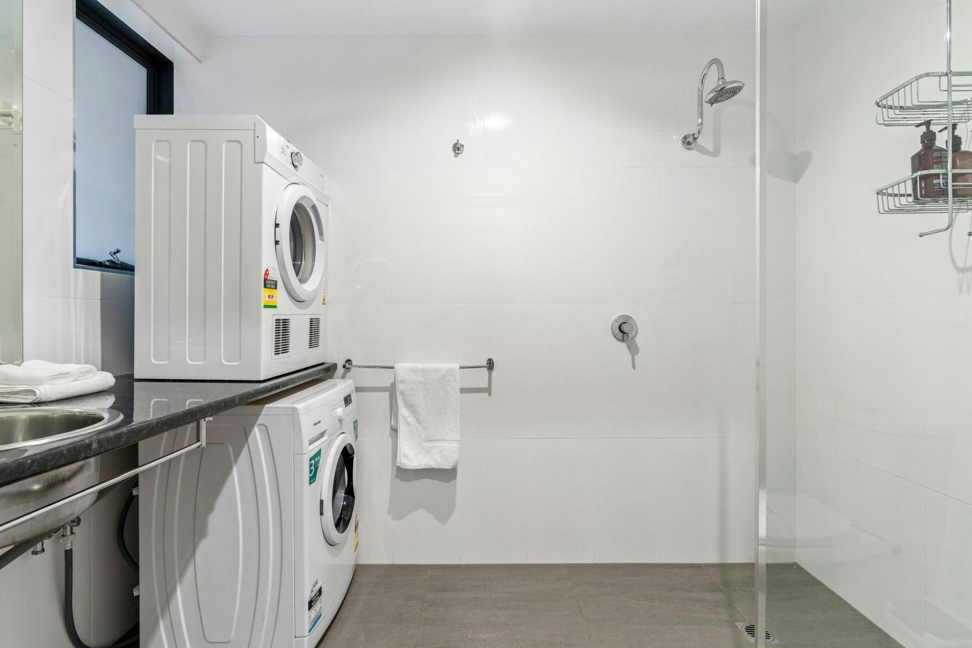 Albatross Apartments, Unit 3