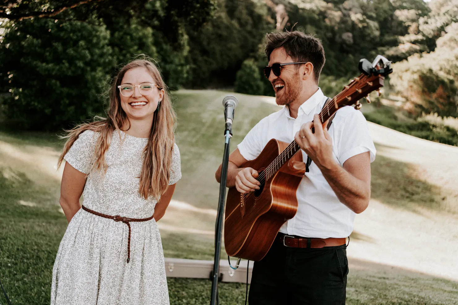 Guitarist singer wedding band Noosa Maleny acoustic duo DJ