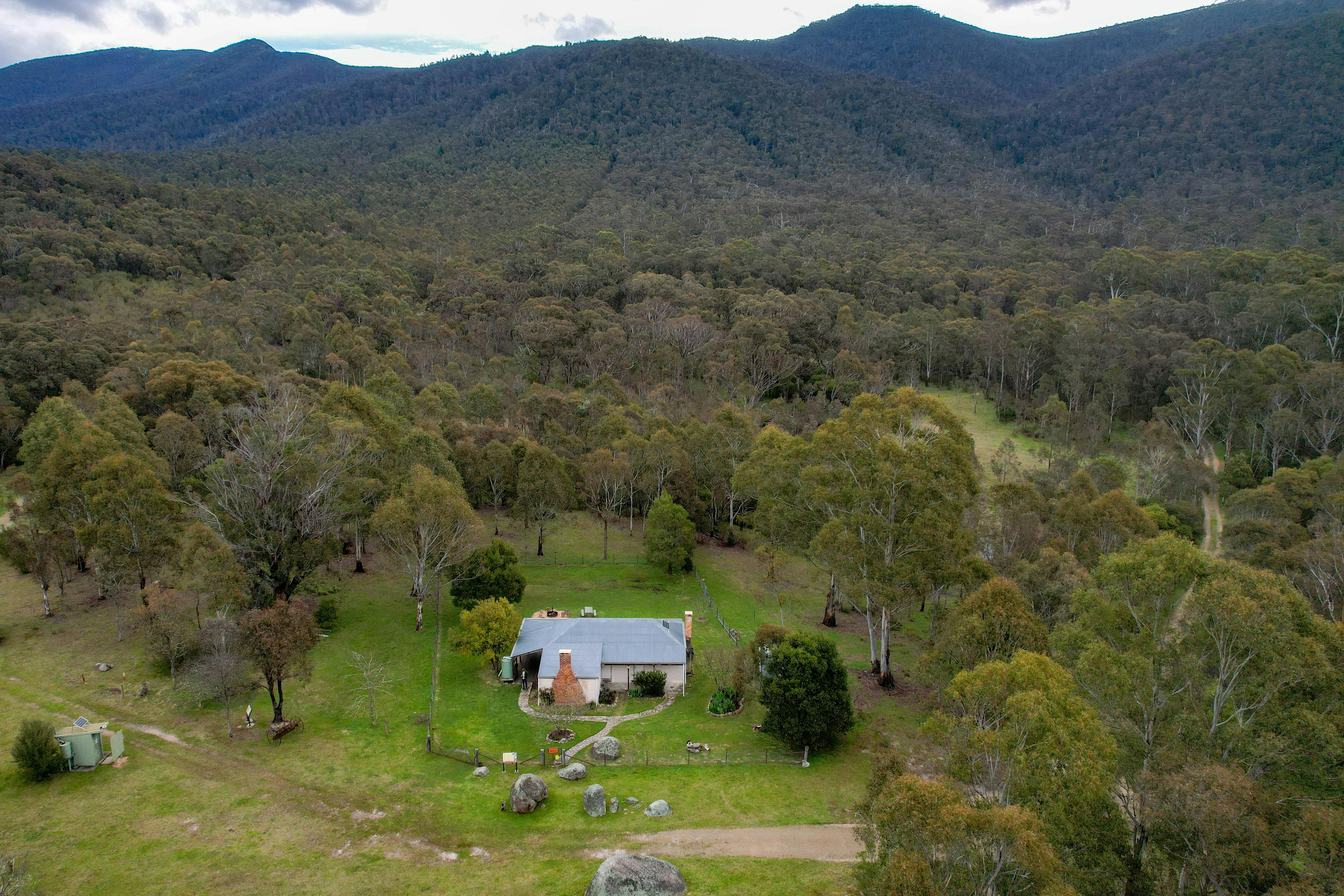 Aerial shot of Nil Desperandum