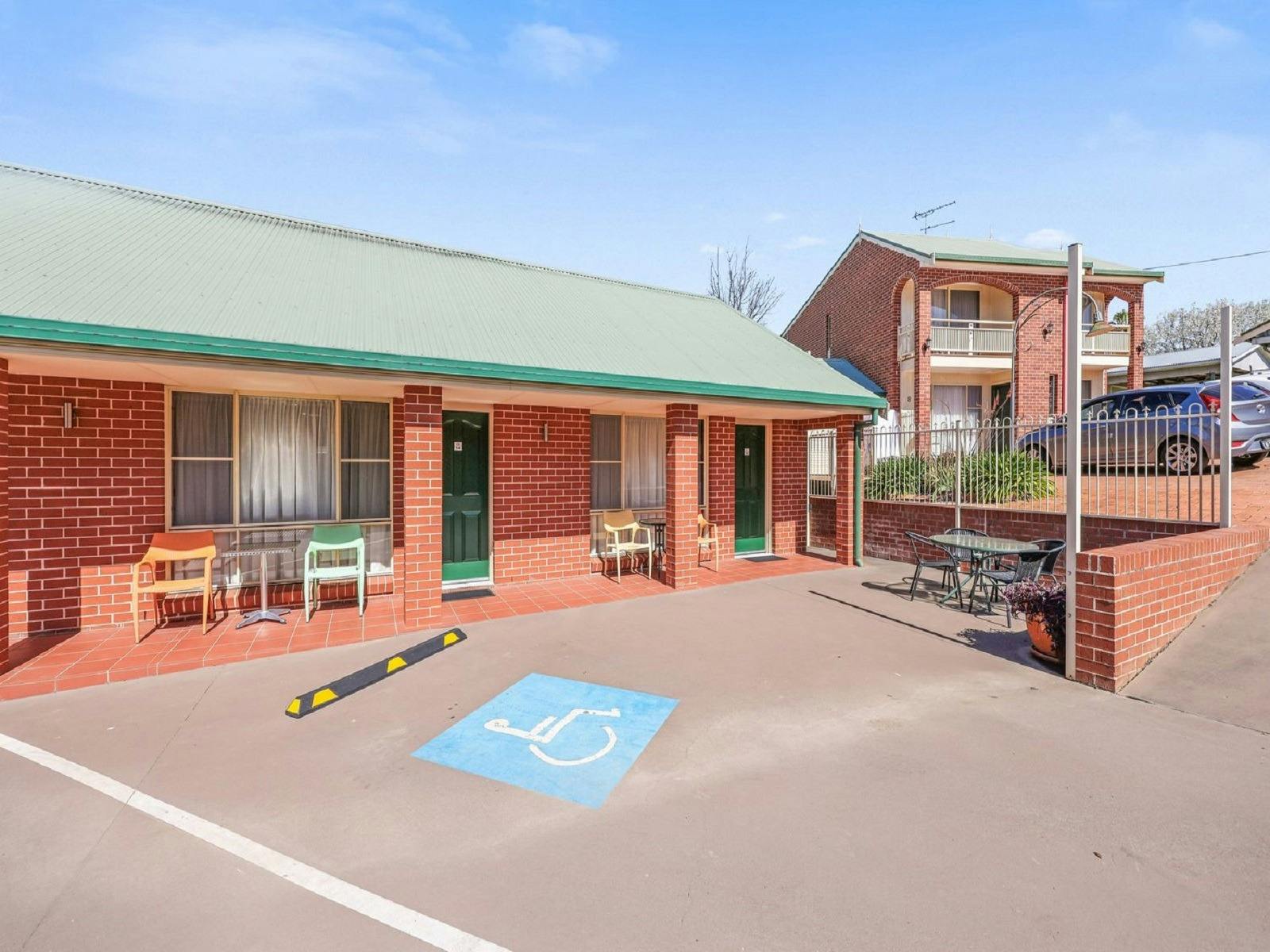 Roseville Apartments