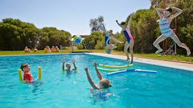 Children swimming at Urana War Memorial Swimming Pool