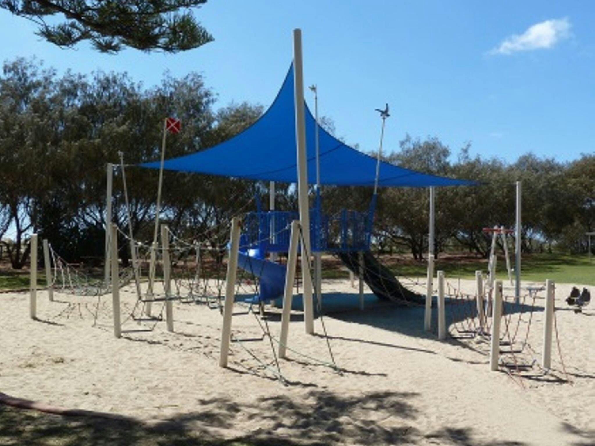 Image of childrens play equipment at Hollindale Park Image of childrens play equipment at Hollindale Park