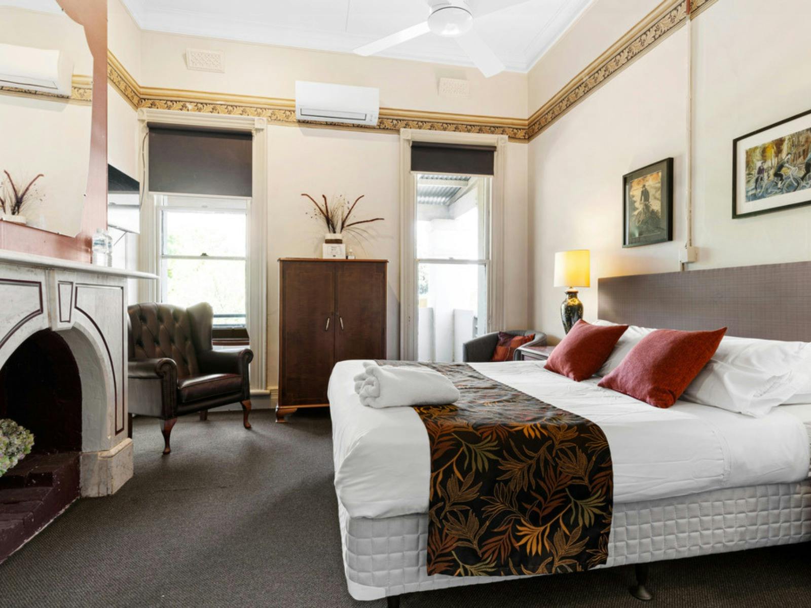The Delatite Hotel upstairs accommodation