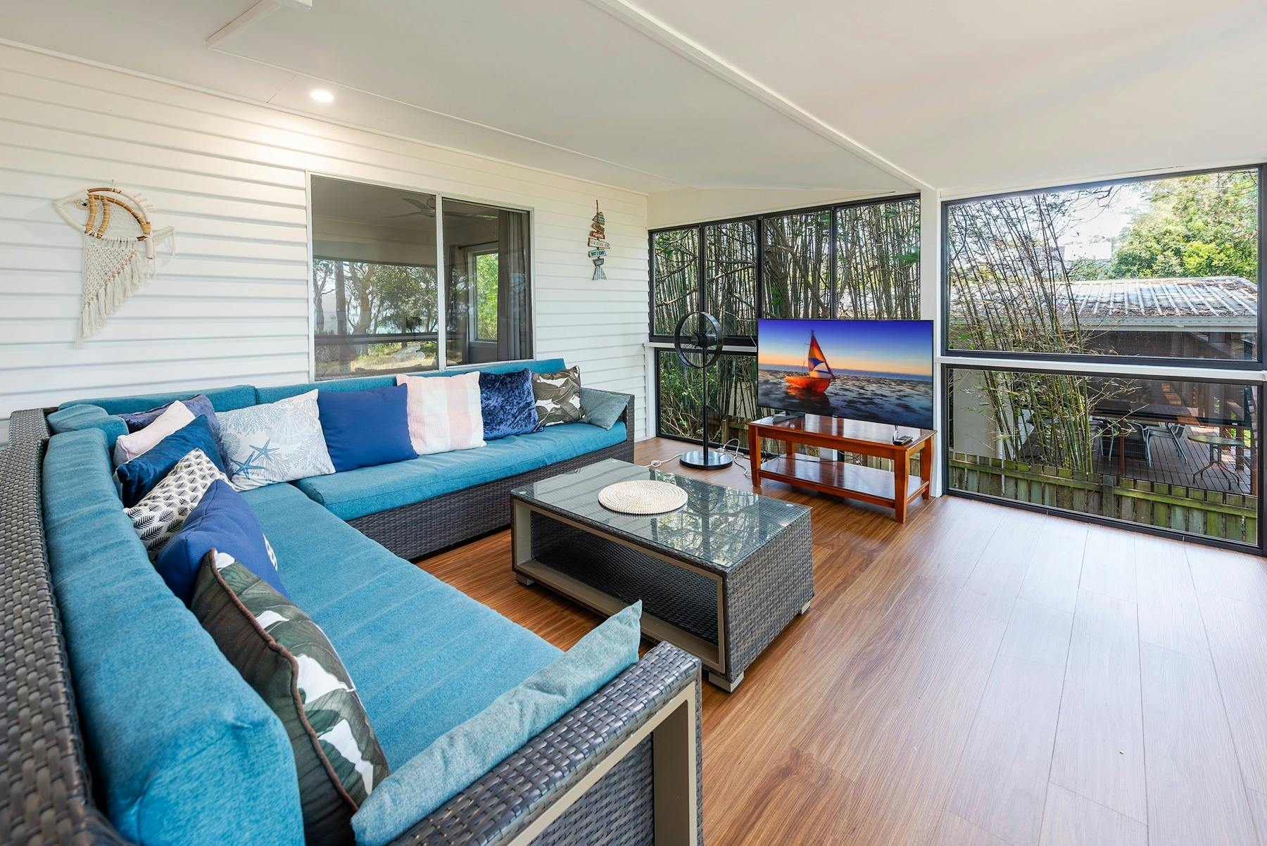 Second living area