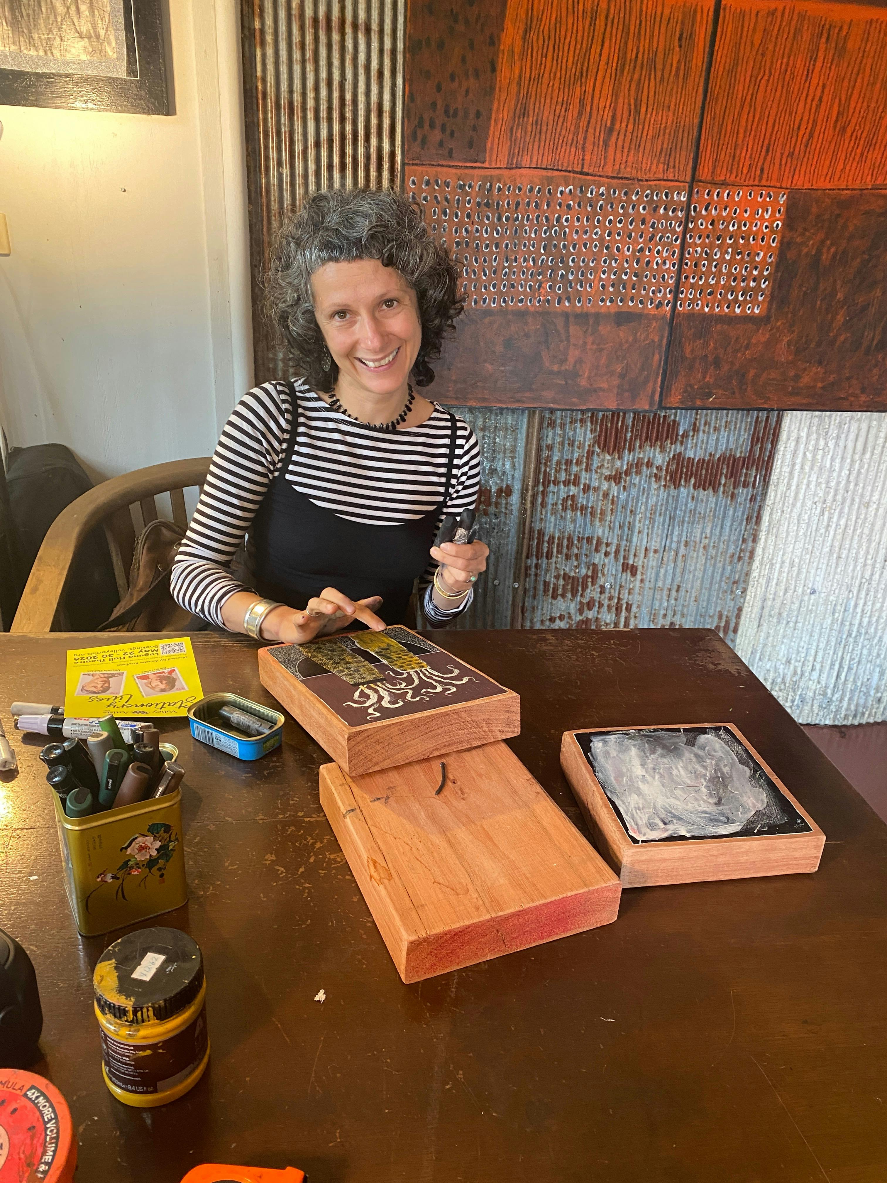 Polina Karuso is working in her studio