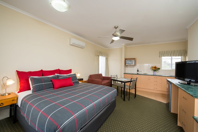 Kitchenette Spa Room
