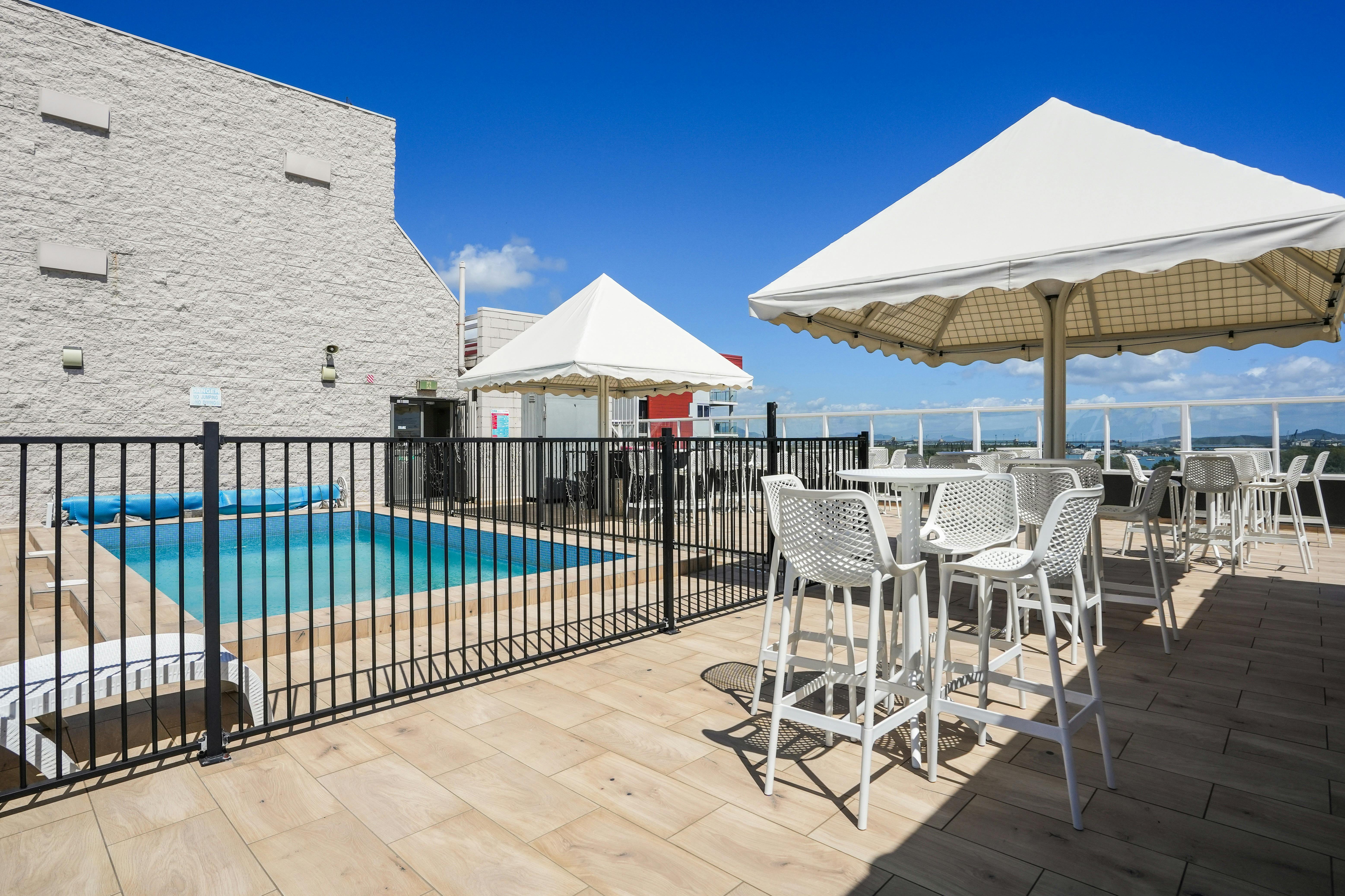 Reef Hotel Gladstone