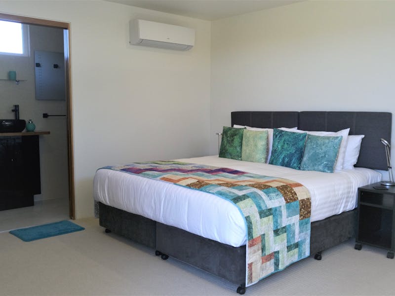 Bed & Breakfast Room image