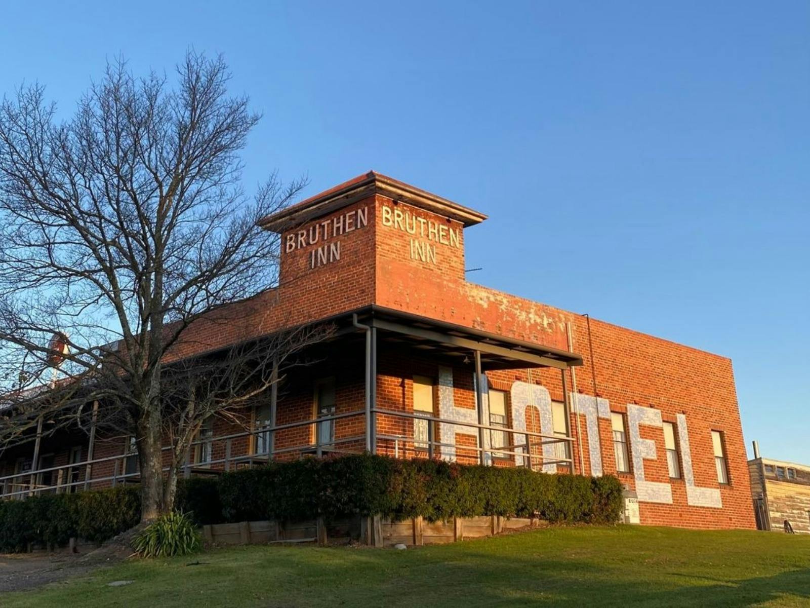 Dinner at the Bruthen Inn