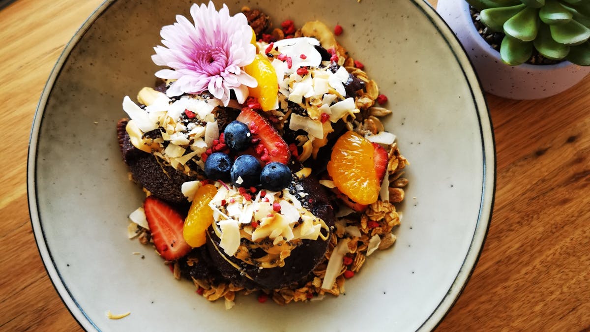 Granola bowl