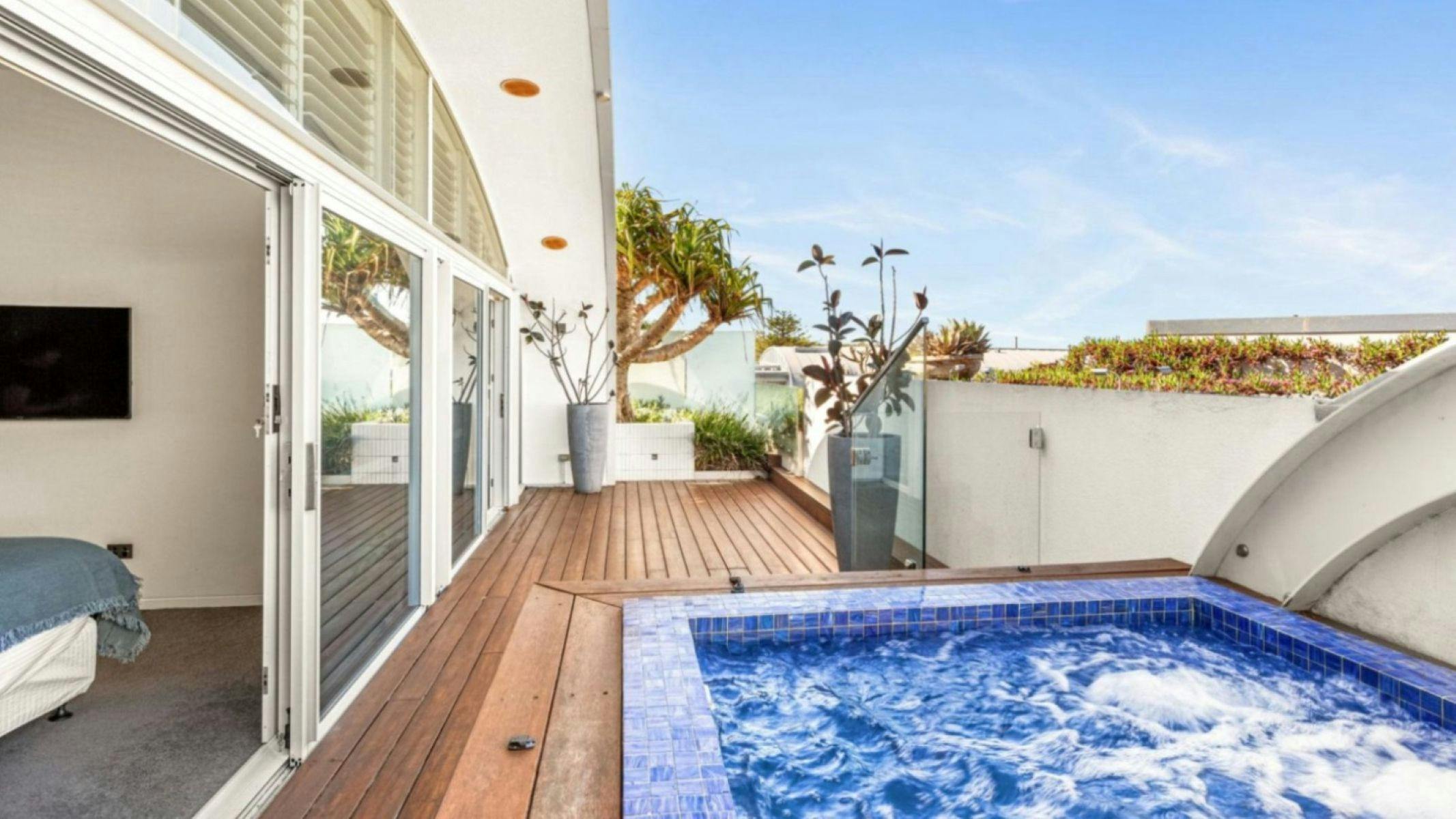 pool bondi beach apartment