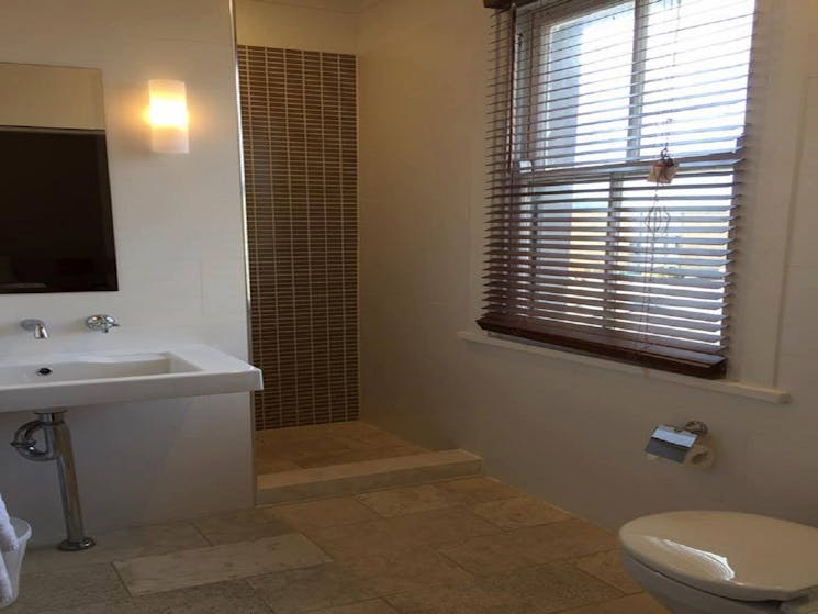 Playhouse Hotel Ensuite