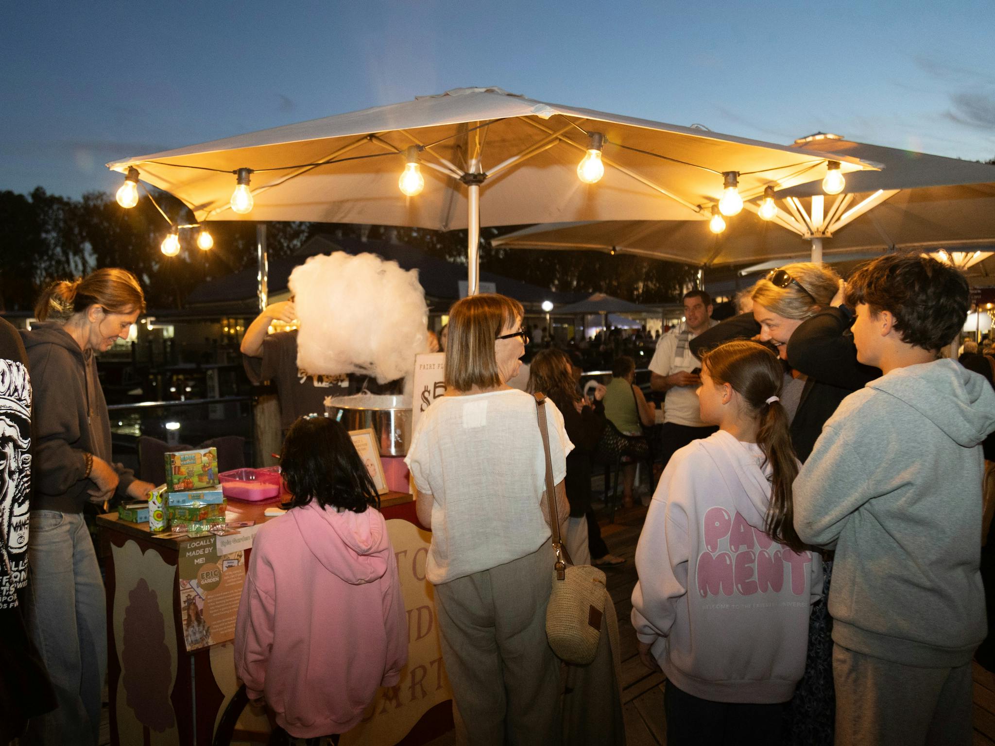 Srach Incon Button Noosa Twilight Markets At Noosa Marina | Events | Queensland